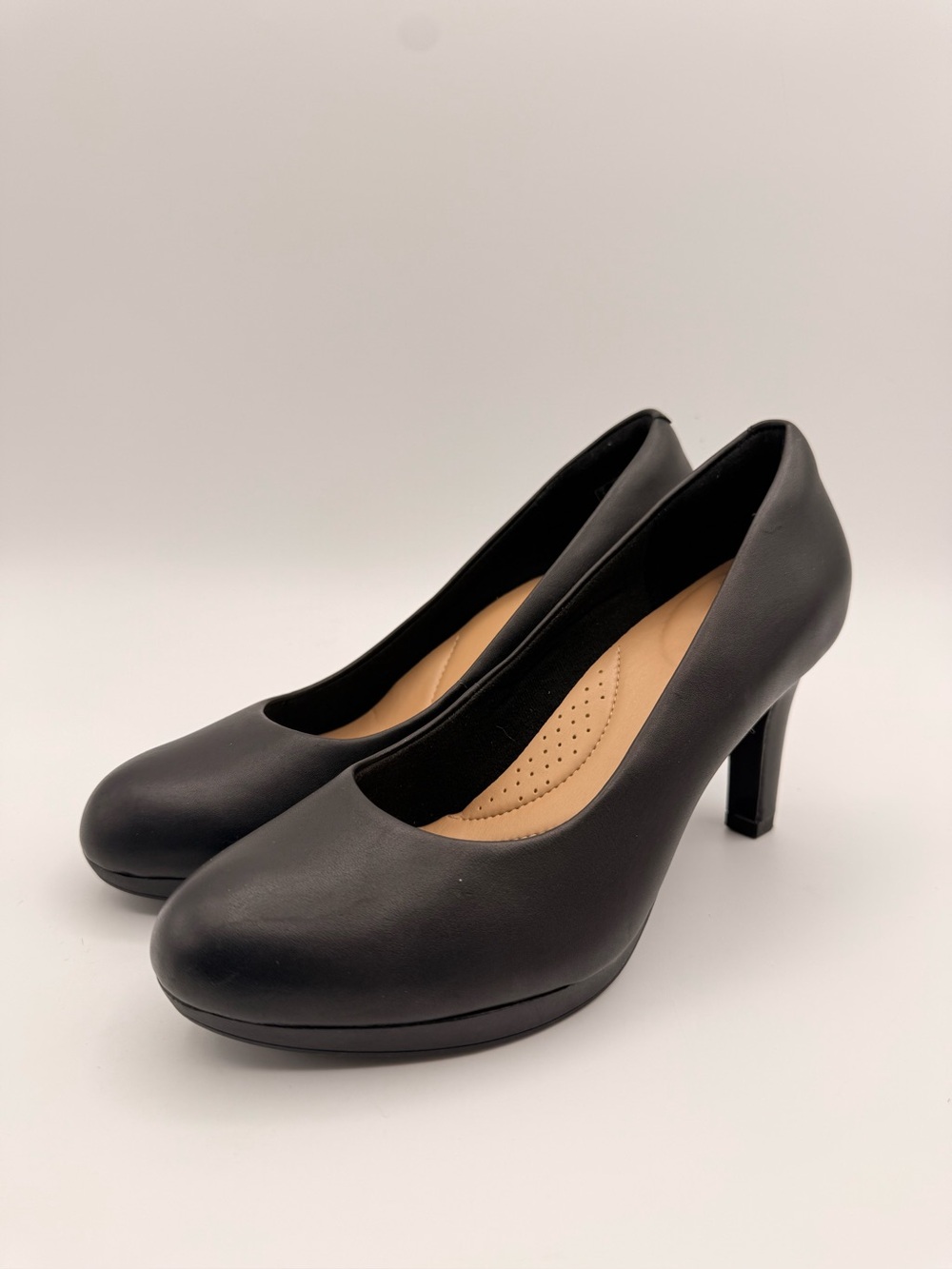 CLARKS Ultimate Comfort Black Platform Pumps Career Heels Women’s Size 6.5